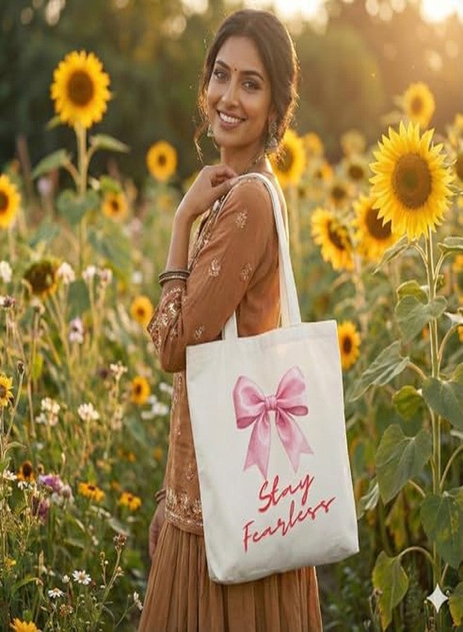 Hubops حقيبة تسوق "ابقِ جريئة" من هوبوبس للنساء والفتيات | حقيبة تسوق من قماش البوليستر الفاخر | حقيبة قماشية قابلة لإعادة الاستخدام للاستخدام اليومي، المكتب، الجامعة، السفر | صديقة للبيئة، حجم كبير (14 × 16 بوصة) - Image 3